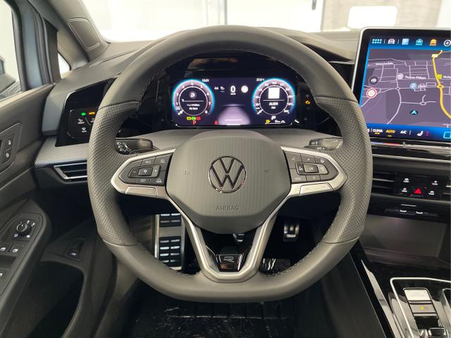 Volkswagen / Golf Variant / Silber / / / 150PS DSG+Black Style+AHK