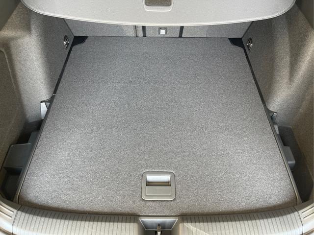 Volkswagen / Golf Variant / Silber / / / 150PS DSG+Black Style+AHK