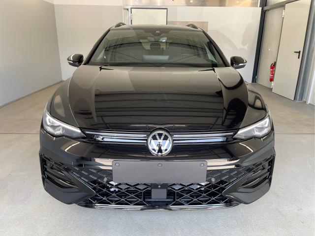 Volkswagen / Golf Variant / Schwarz / / / 150PS DSG+Black Style+AHK