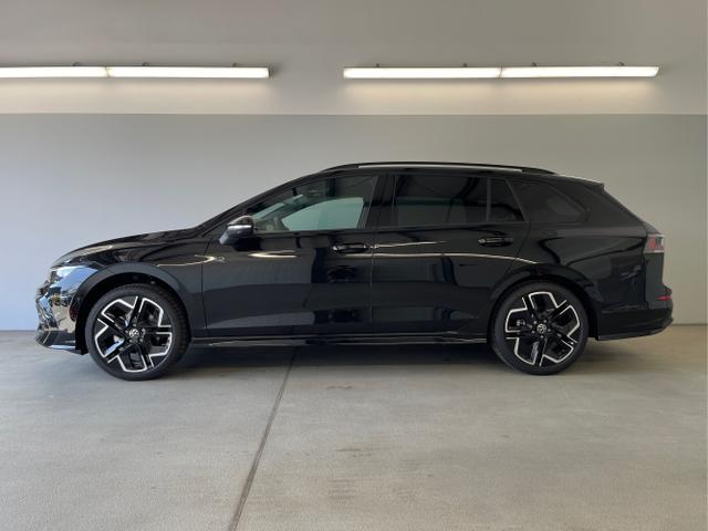 Volkswagen / Golf Variant / Schwarz / / / 150PS DSG+Black Style+AHK