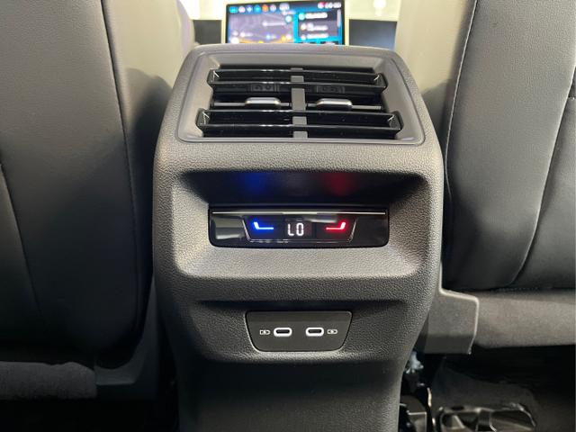 Volkswagen / Tiguan / Grau / / / 150PS DSG 360°Kamera