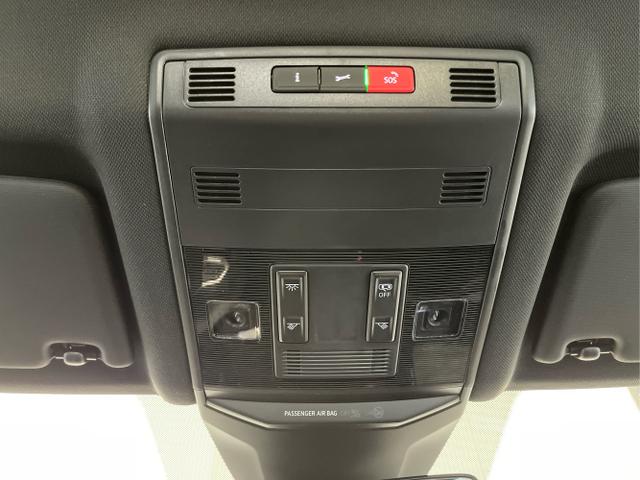 Volkswagen / T-Roc / Blau / / / 190PS 4Mottion AHK+Black Style