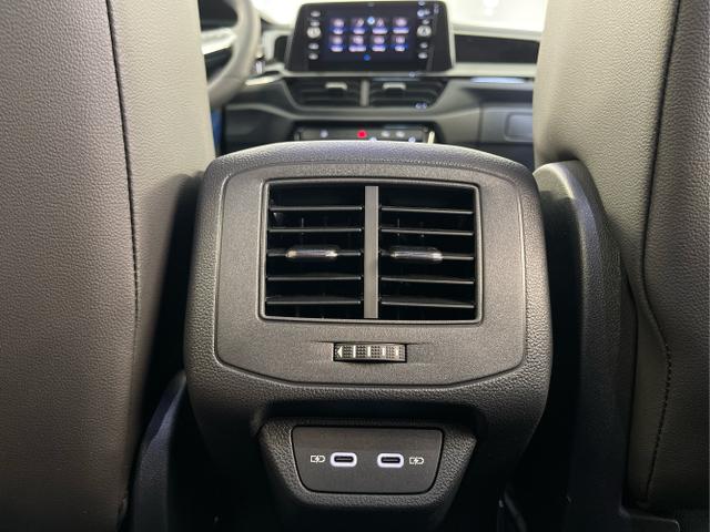 Volkswagen / T-Roc / Blau / / / 190PS 4Mottion AHK+Black Style