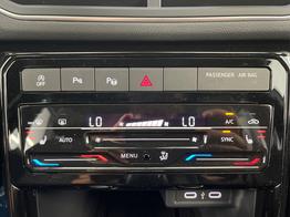 Volkswagen T-Cross R-Line 115PS DSG IQ.Light+Navi+AHK+Climatronic+GV5+Sitzheiz+SideAssist+Keyless 