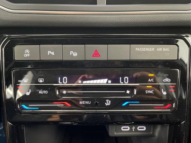 Volkswagen / T-Cross / Silber / / / 115PS DSG IQ.Light+Navi+AHK