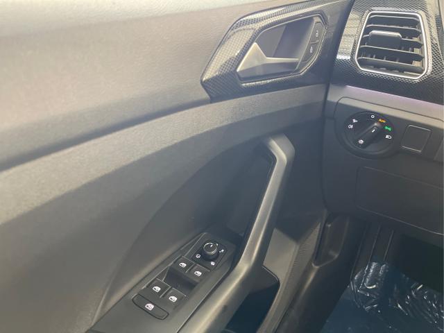 Volkswagen / T-Cross / Schwarz / / / 150PS Navi+AHK