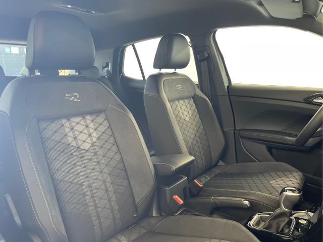 Volkswagen / T-Cross / Schwarz / / / 150PS Navi+AHK