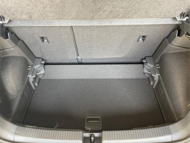 Volkswagen / T-Cross / Schwarz / / / 150PS Navi+AHK