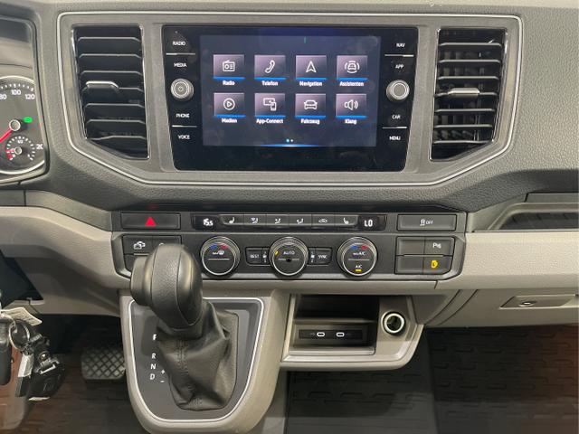 Volkswagen / Grand California / Weiß / / / Solar + Markise + Satelliten + Alarm