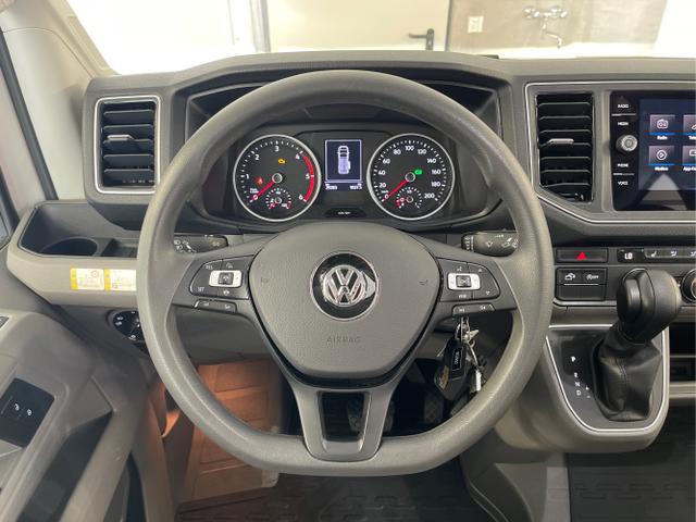 Volkswagen / Grand California / Weiß / / / Solar + Markise + Satelliten + Alarm