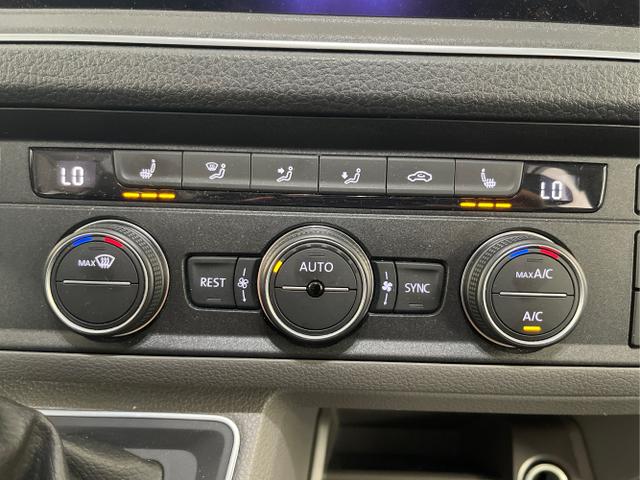 Volkswagen / Grand California / Weiß / / / Solar + Markise + Satelliten + Alarm