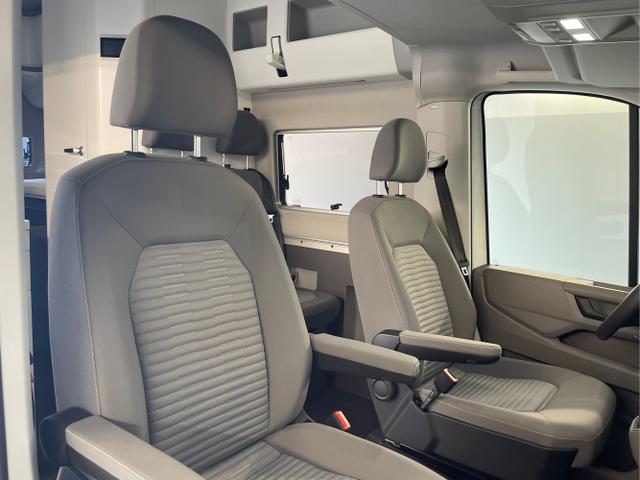 Volkswagen / Grand California / Weiß / / / Solar + Markise + Satelliten + Alarm