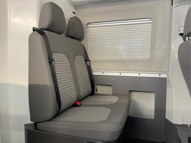 Volkswagen / Grand California / Weiß / / / Solar + Markise + Satelliten + Alarm