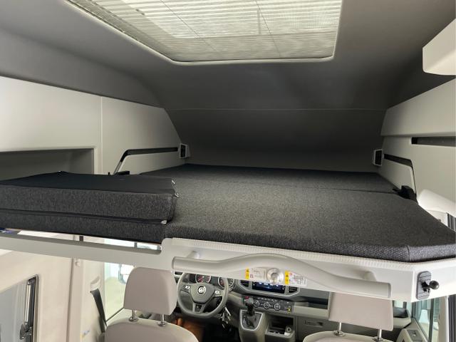 Volkswagen / Grand California / Weiß / / / Solar + Markise + Satelliten + Alarm