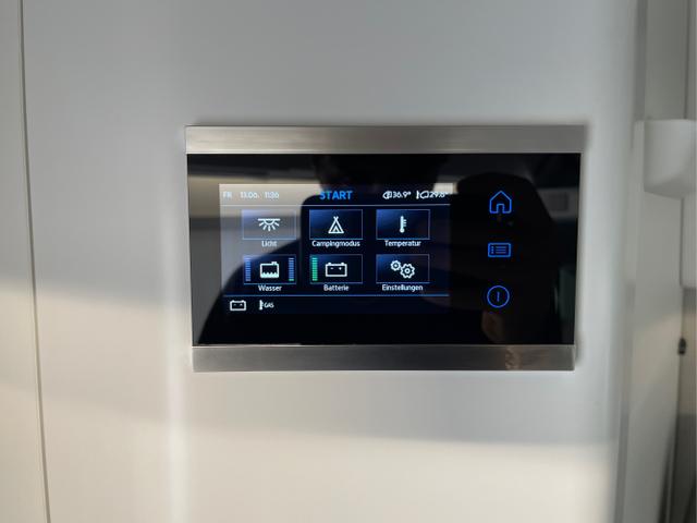 Volkswagen / Grand California / Weiß / / / Solar + Markise + Satelliten + Alarm