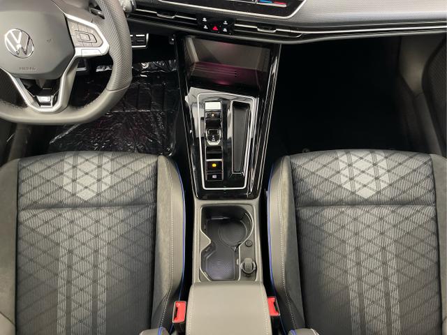 Volkswagen / Golf Variant / Grau / / / 150PS DSG+Black Style+AHK