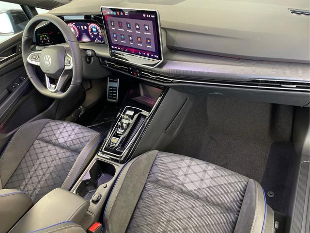 Volkswagen / Golf Variant / Grau / / / 150PS DSG+Black Style+AHK