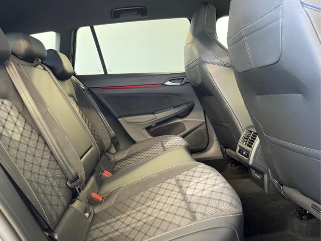 Volkswagen / Golf Variant / Grau / / / 150PS DSG+Black Style+AHK