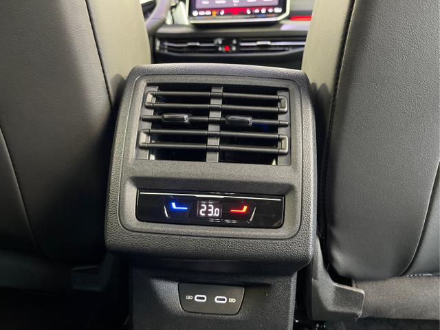 Volkswagen / Golf Variant / Grau / / / 150PS DSG+Black Style+AHK