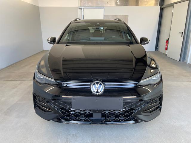 Volkswagen / Golf Variant / Schwarz / / / 150PS DSG+Black Style+AHK