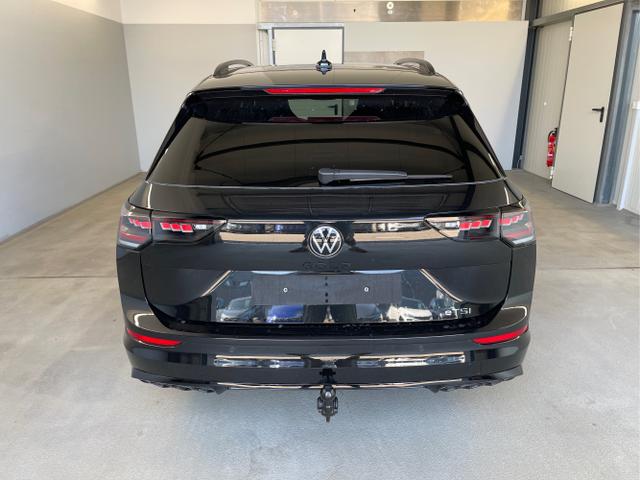 Volkswagen / Golf Variant / Schwarz / / / 150PS DSG+Black Style+AHK
