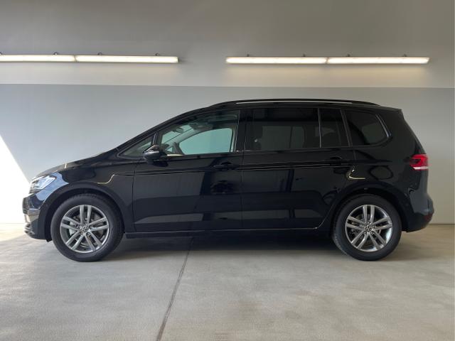 Volkswagen / Touran / Schwarz / / / 7Si+IQ.Light+AHK+Kessy+Cam