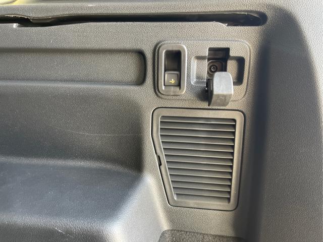 Volkswagen / Touran / Schwarz / / / 7Si+IQ.Light+AHK+Kessy+Cam