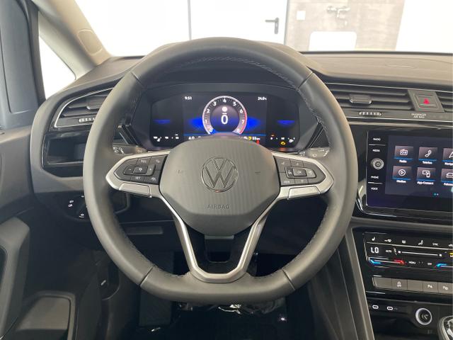 Volkswagen / Touran / Grau / / / 7Si+IQ.Light+TrailerAss+Cam