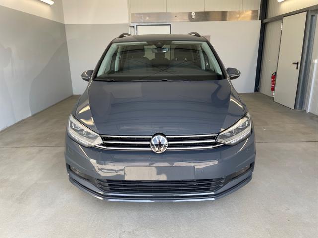 Volkswagen / Touran / Grau / / / 7Si+IQ.Light+TrailerAss+Cam
