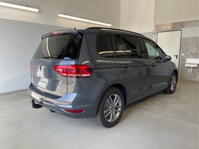 Volkswagen / Touran / Grau / / / 7Si+IQ.Light+TrailerAss+Cam