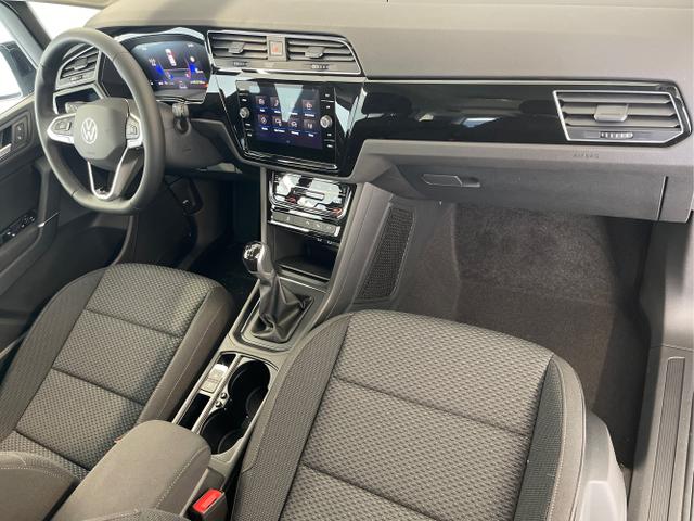 Volkswagen / Touran / Grau / / / 7Si+IQ.Light+TrailerAss+Cam