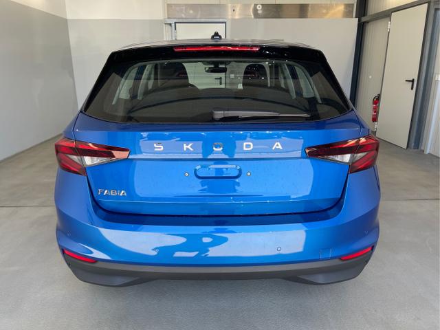 Skoda / Fabia / Blau / / / 95PS Sitzheizung + App Connect