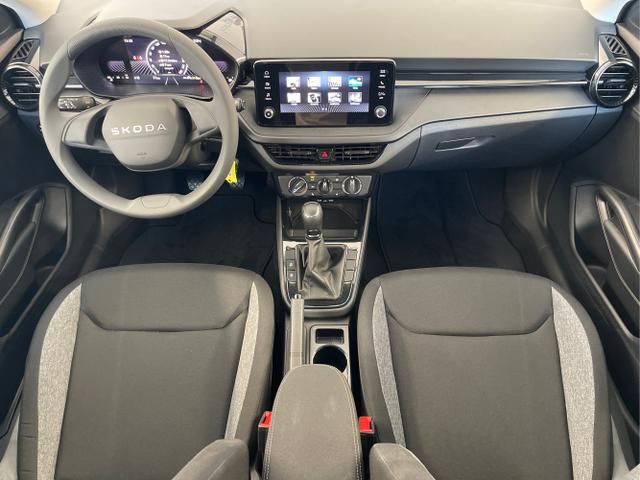 Skoda / Fabia / Blau / / / 95PS Sitzheizung + App Connect