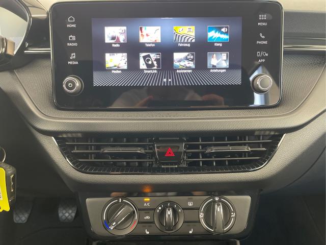 Skoda / Fabia / Blau / / / 95PS Sitzheizung + App Connect