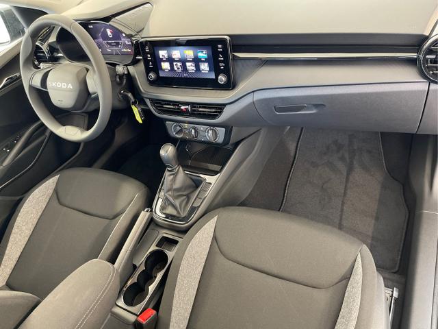 Skoda / Fabia / Blau / / / 95PS Sitzheizung + App Connect