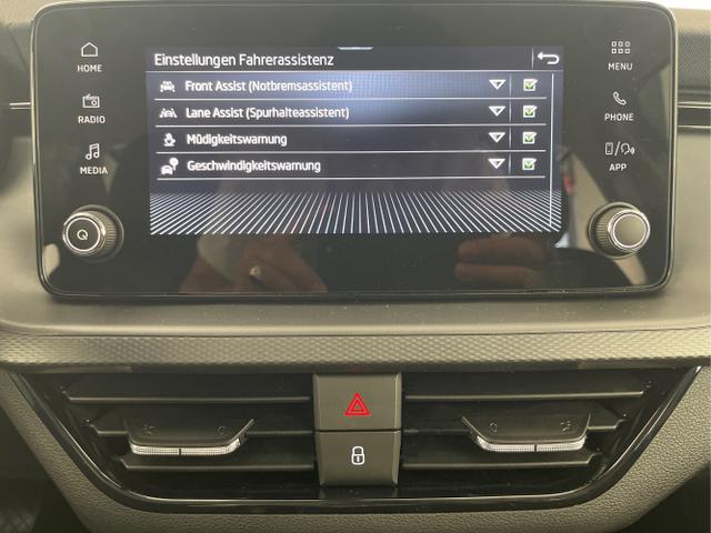 Skoda / KAMIQ / Blau / / / 95PS Sitzheizung+App-Connect