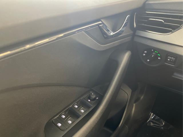 Skoda / KAMIQ / Blau / / / 95PS Sitzheizung+App-Connect