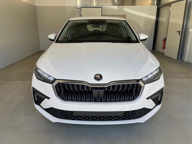 Skoda / Scala / Weiß / / / 115PS AHK+App-Connect+Garantie 5 Jahre