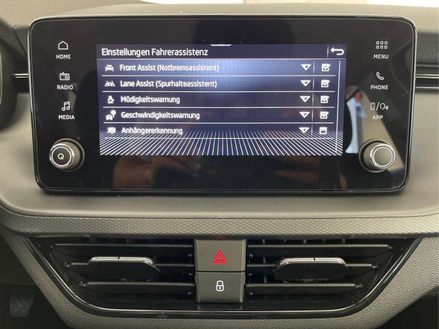 Skoda / Scala / Weiß / / / 115PS AHK+App-Connect+Garantie 5 Jahre
