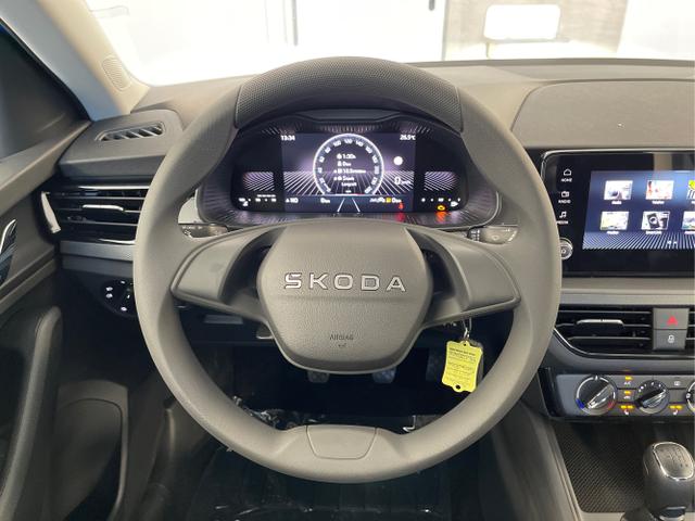 Skoda / Scala / Weiß / / / 115PS AHK+App-Connect+Garantie 5 Jahre