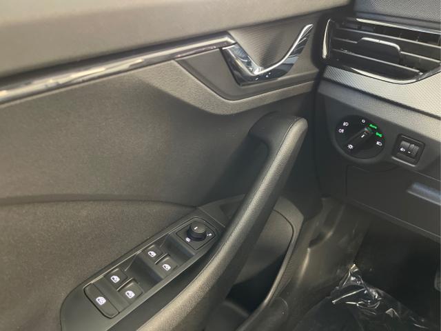 Skoda / Scala / Weiß / / / 115PS AHK+App-Connect+Garantie 5 Jahre
