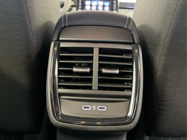 Skoda / Scala / Weiß / / / 115PS DSG AHK+Sitzheizung