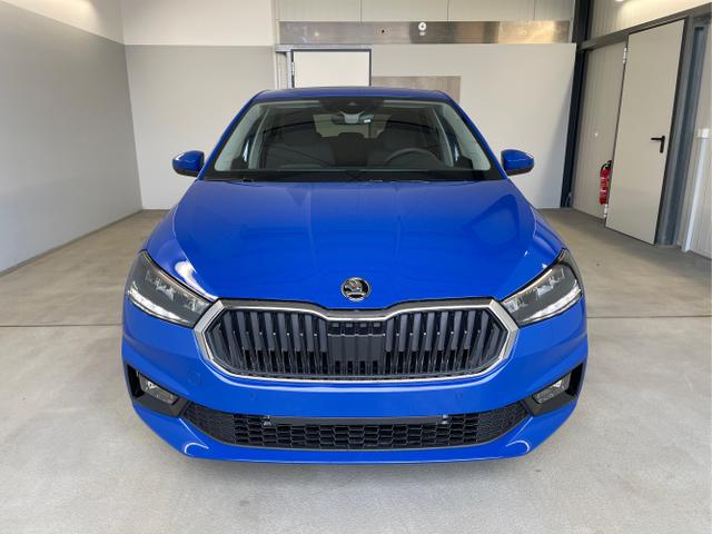 Skoda / Fabia / Blau / / / 115PS DSG AHK+Kessy+Kamera