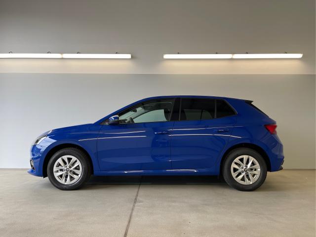 Skoda / Fabia / Blau / / / 115PS DSG AHK+Kessy+Kamera