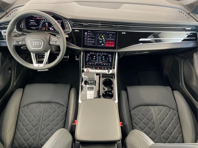 Audi / SQ7 / Schwarz / / / Nachtsicht+Fahrwerkspaket