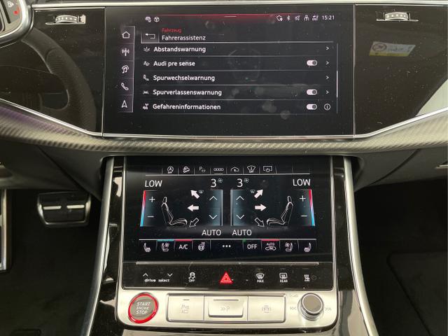 Audi / SQ7 / Schwarz / / / Nachtsicht+Fahrwerkspaket