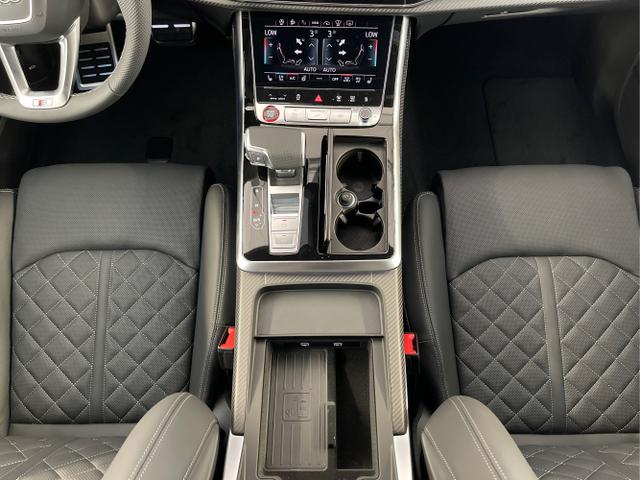 Audi / SQ7 / Schwarz / / / Nachtsicht+Fahrwerkspaket