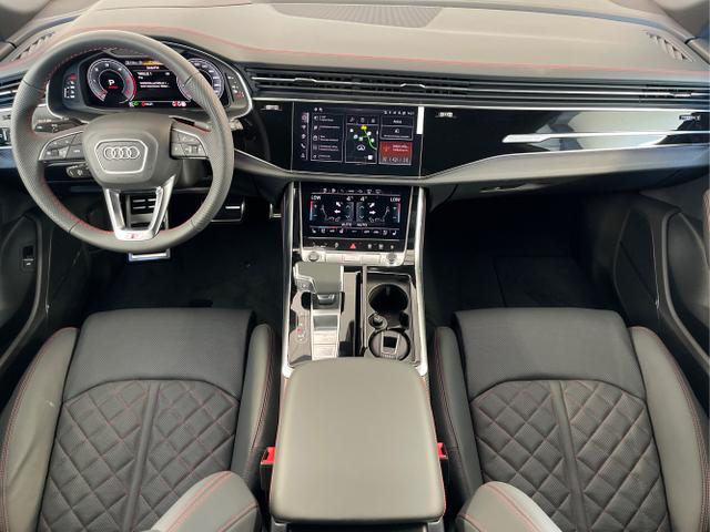 Audi / Q8 / Grau / / / S line STHZ+Pano+AHK+HUD