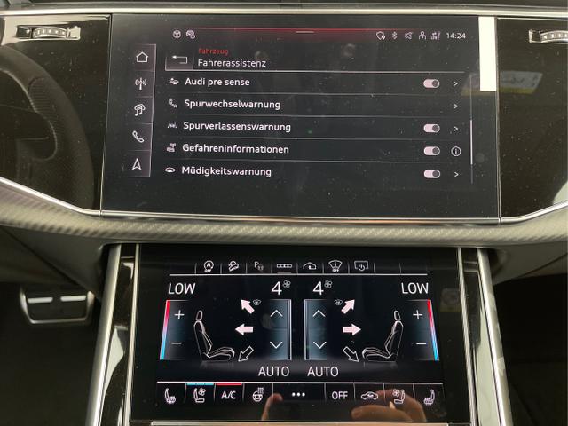 Audi / Q8 / Grau / / / S line STHZ+Pano+AHK+HUD
