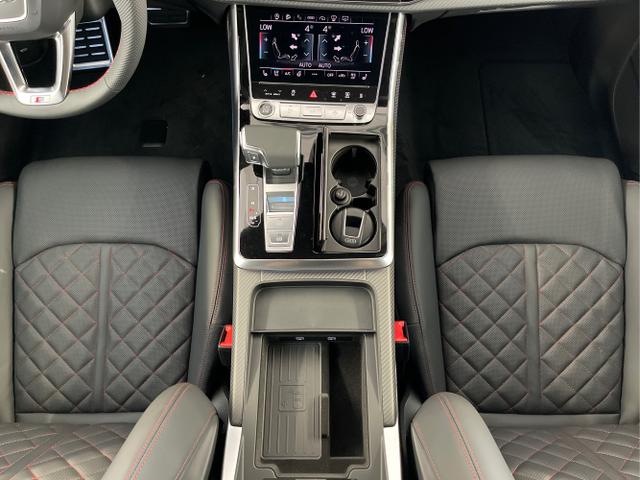 Audi / Q8 / Grau / / / S line STHZ+Pano+AHK+HUD